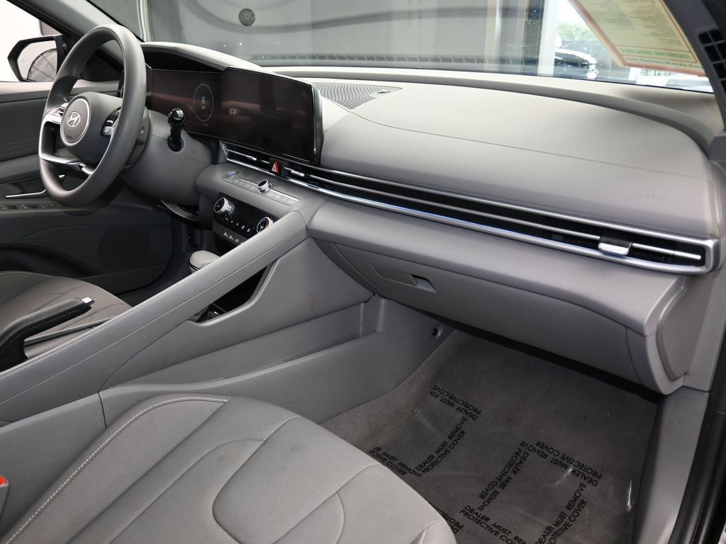 Used 2024 Hyundai Elantra SEL image 46
