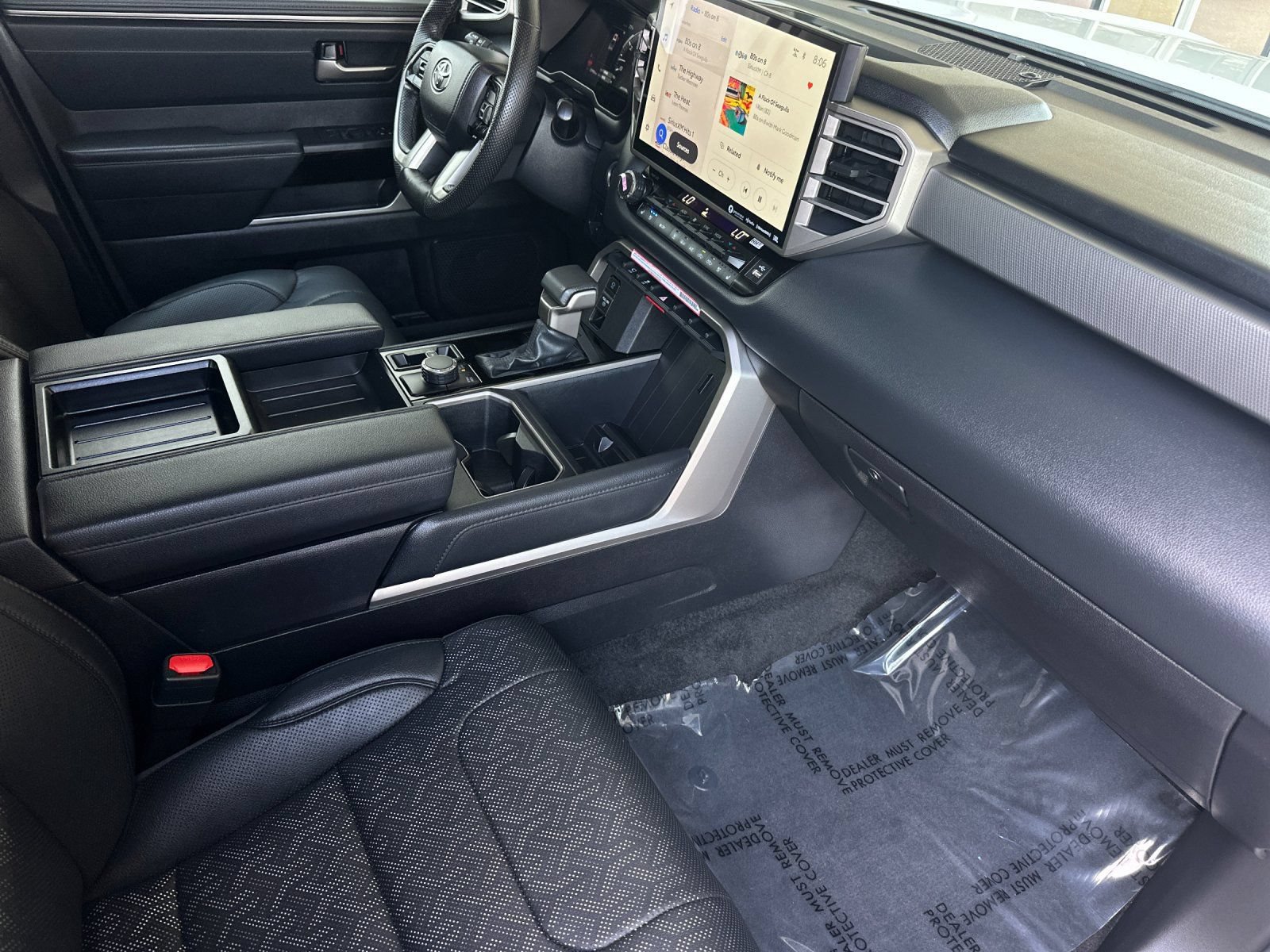 Used 2024 Toyota Tundra Limited AWD/4WD image 14