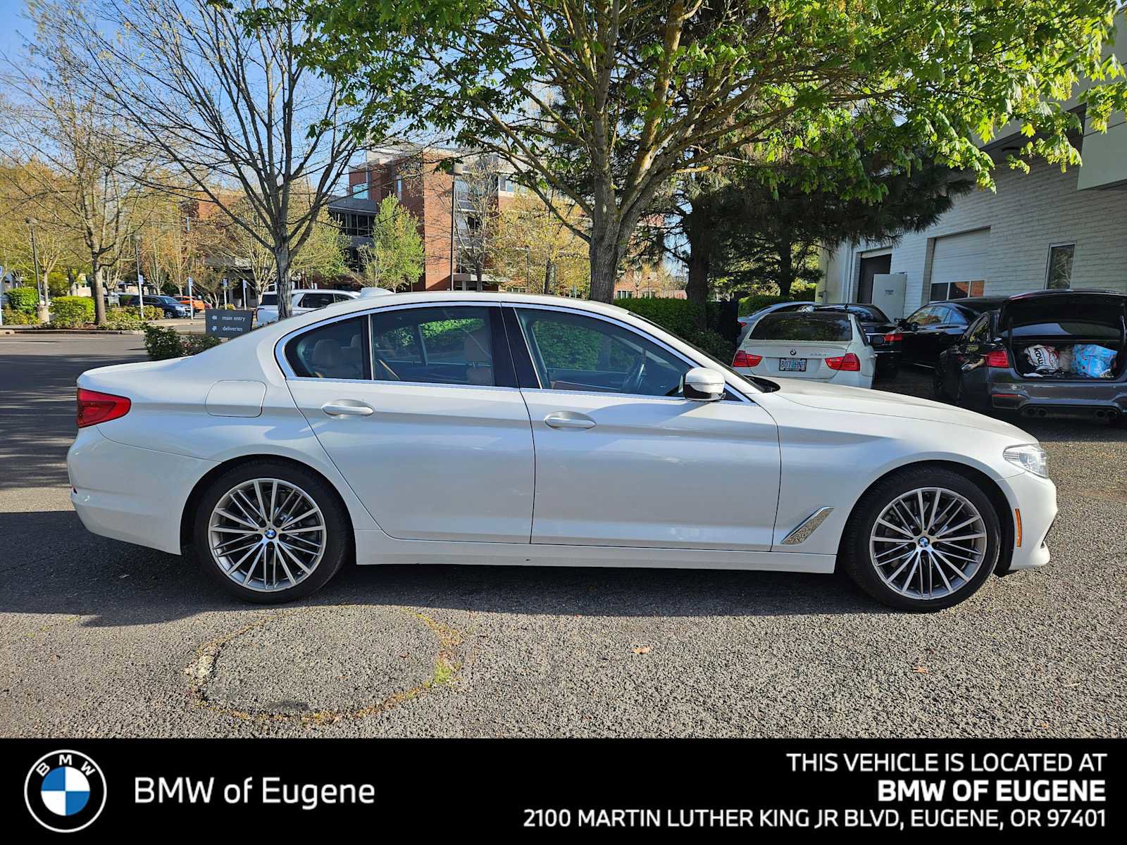 Used 2019 BMW 540i w/ Executive Package RWD image 2