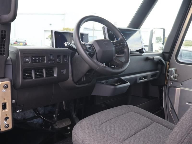 Used 2024 Chevrolet Brightdrop 600 w/ Commercial Equipment Package AWD/4WD image 14