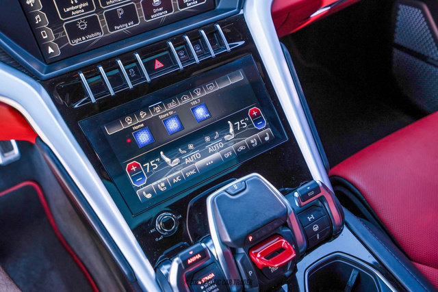 Used 2019 Lamborghini Urus image 34