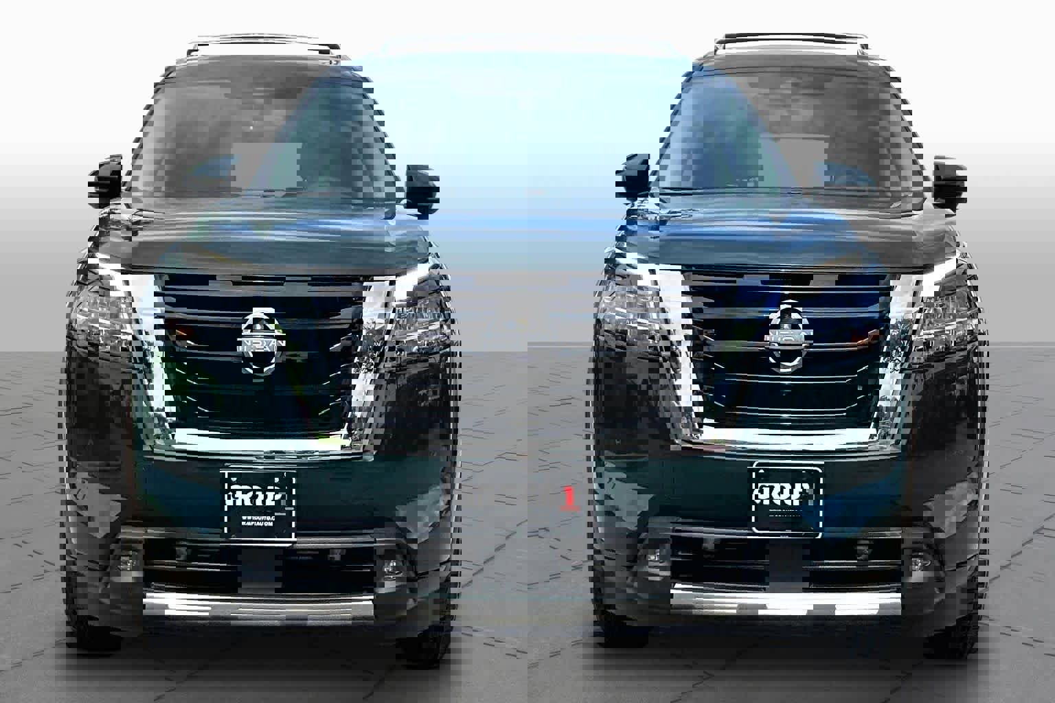 Used 2023 Nissan Pathfinder Platinum w/ Lighting Package (N93) image 4