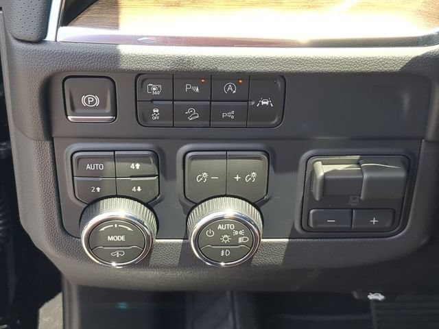 New 2026 Chevrolet Tahoe High Country AWD/4WD image 20
