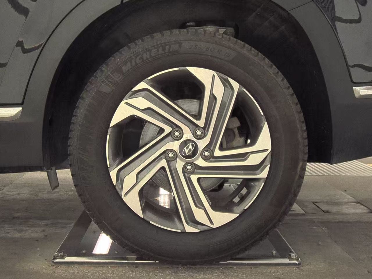 Used 2022 Hyundai Santa Fe SEL AWD/4WD image 9