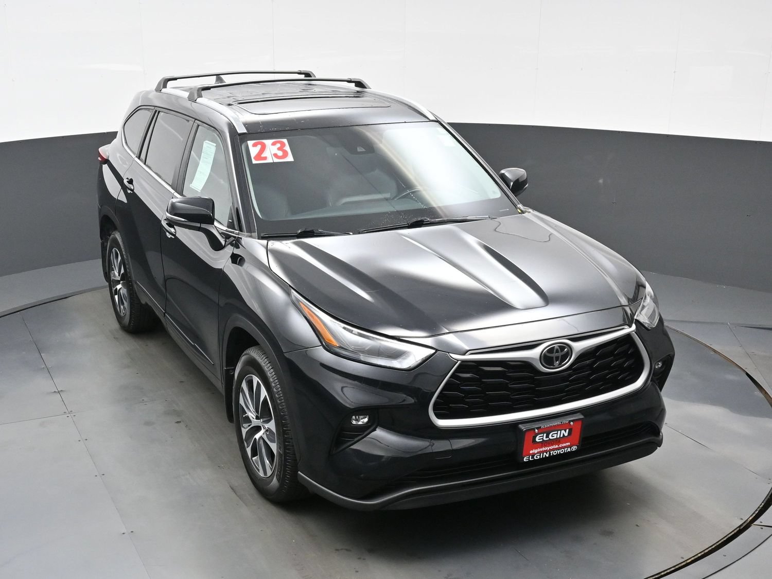 Used 2023 Toyota Highlander XLE AWD/4WD image 36