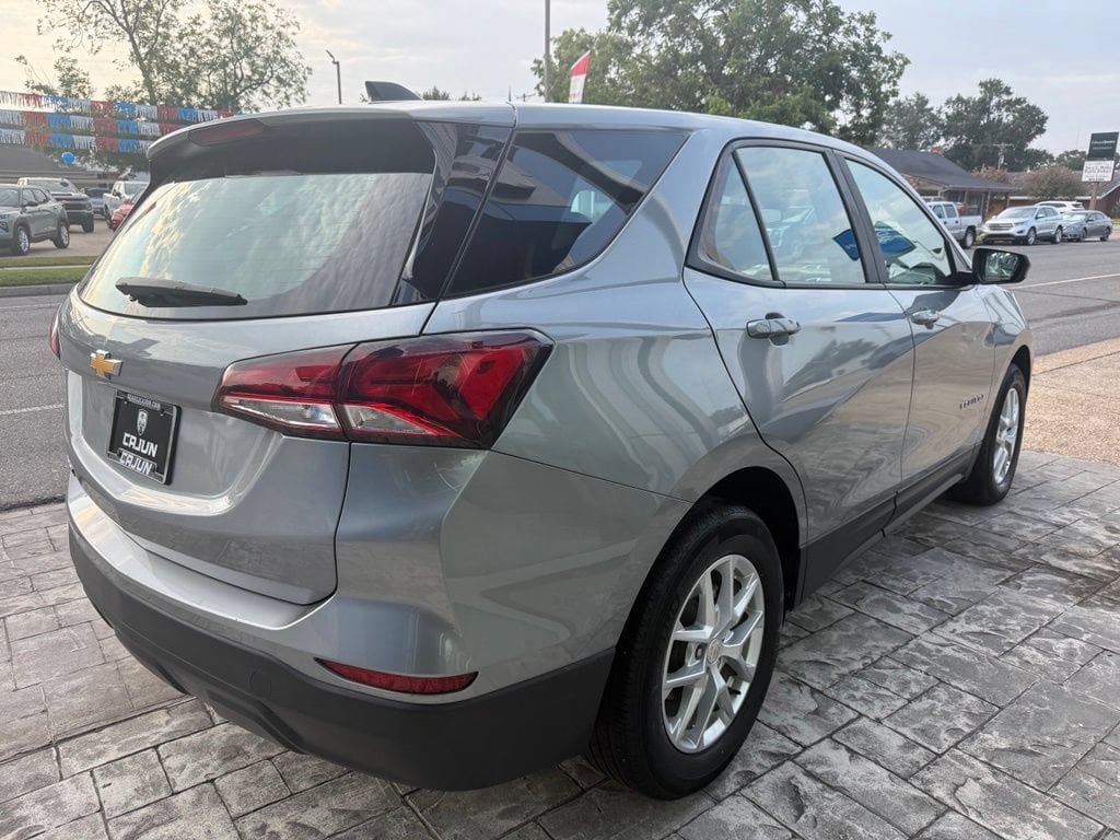 Used 2024 Chevrolet Equinox LS FWD image 3