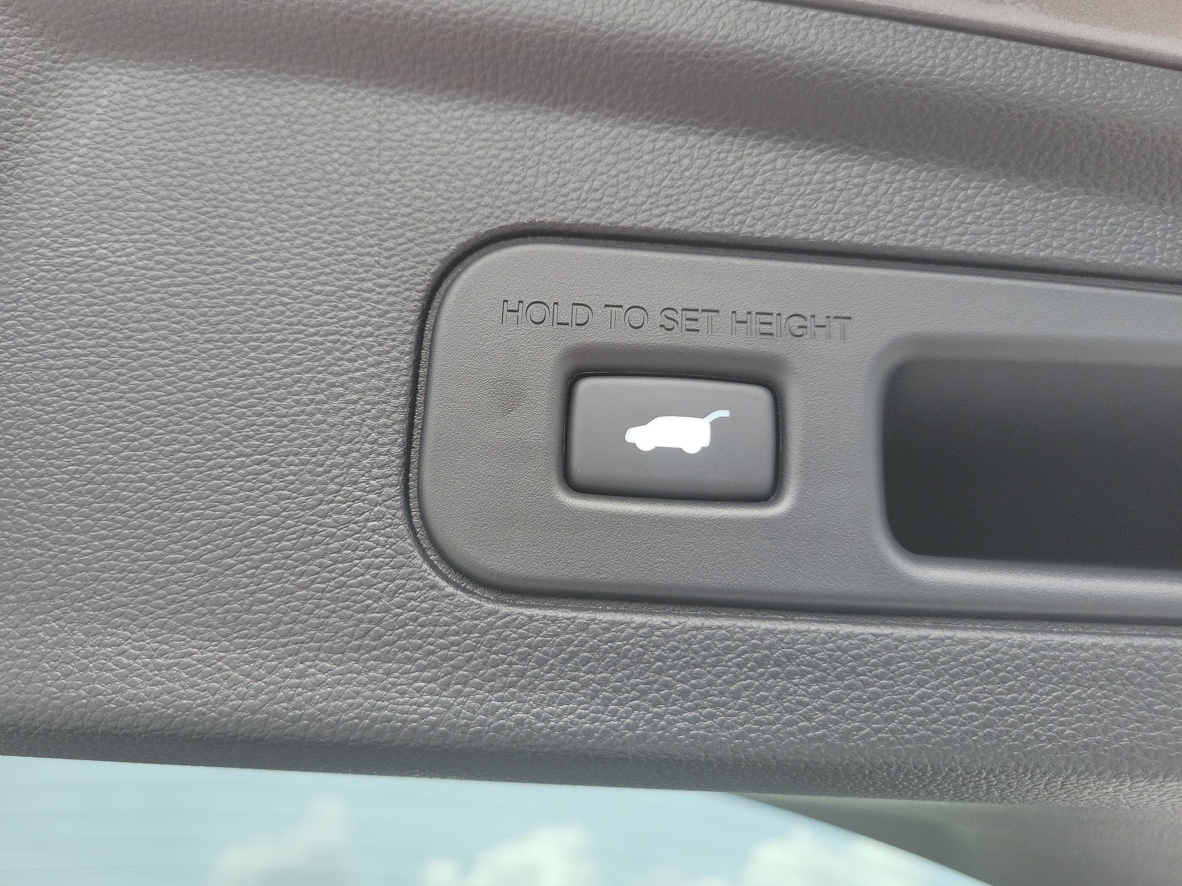 Used 2025 Acura MDX w/ Technology Package FWD image 10