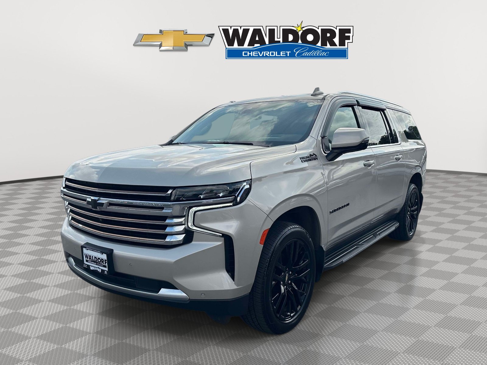 Used 2024 Chevrolet Suburban High Country w/ Max Trailering Package AWD/4WD image 3