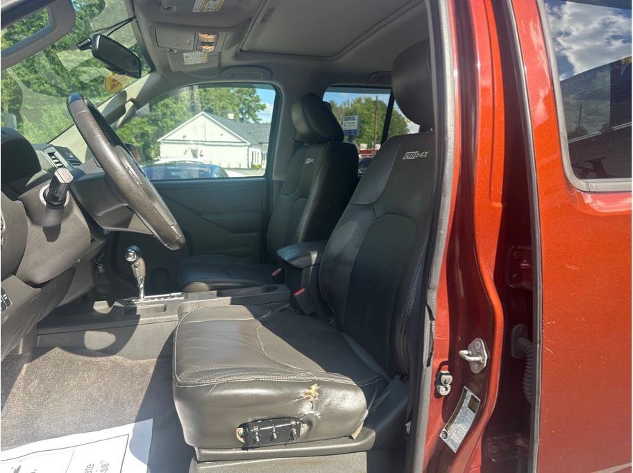 Used 2017 Nissan Frontier PRO-4X w/ Pro-4x Luxury Package AWD/4WD image 12