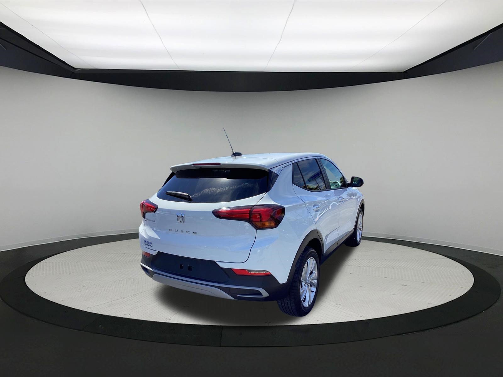 Used 2025 Buick Encore GX Preferred AWD/4WD image 8
