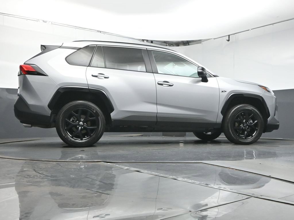 Used 2022 Toyota RAV4 XLE image 38