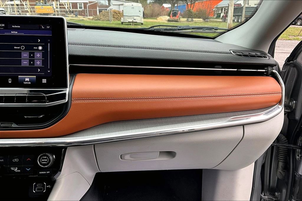 Used 2022 Jeep Compass Limited image 15