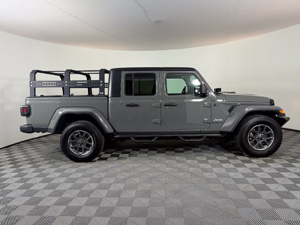 Used 2020 Jeep Gladiator Overland w/ Popular Equipment Package AWD/4WD image 2