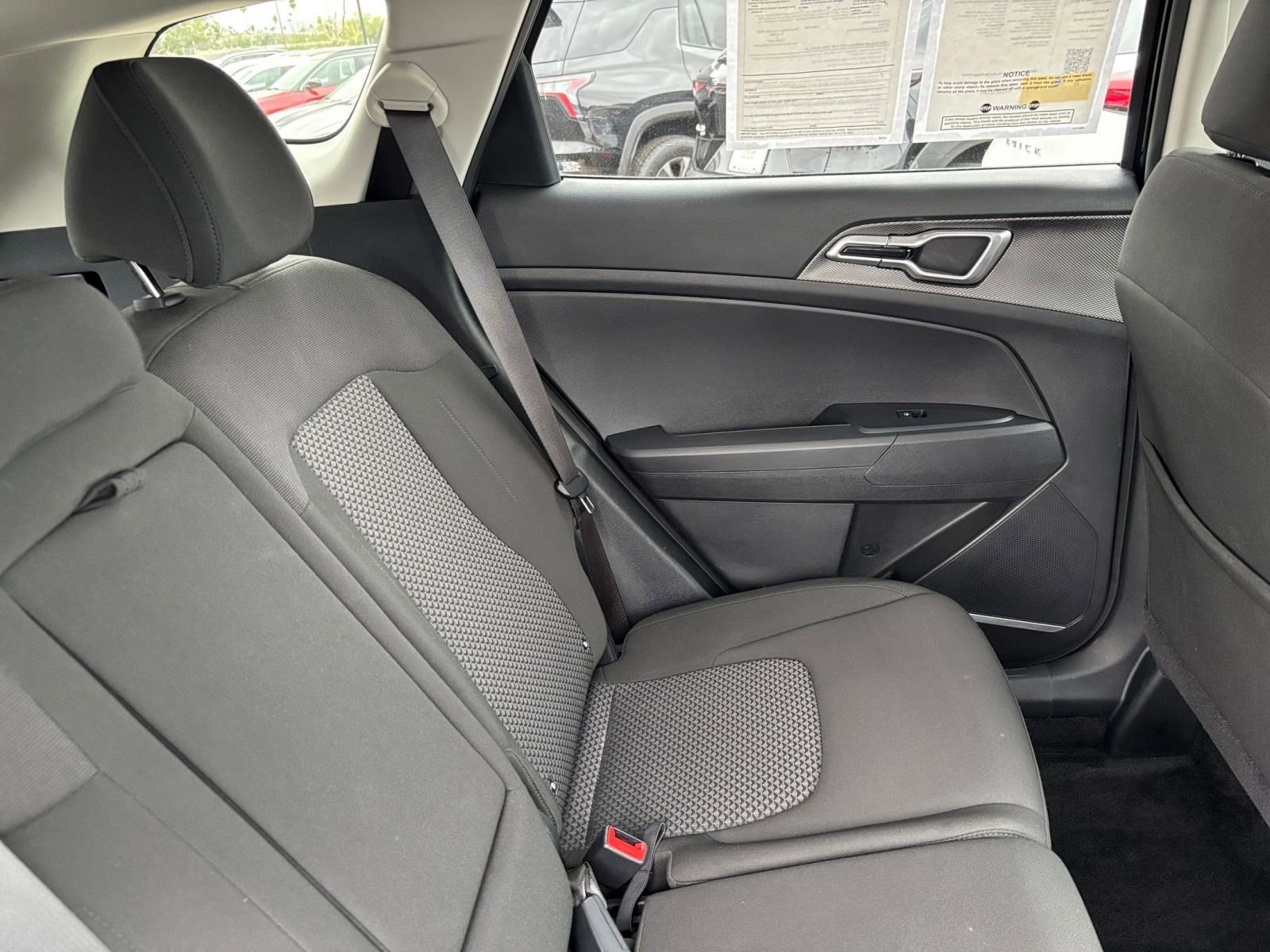 Used 2025 Kia Sportage LX image 36