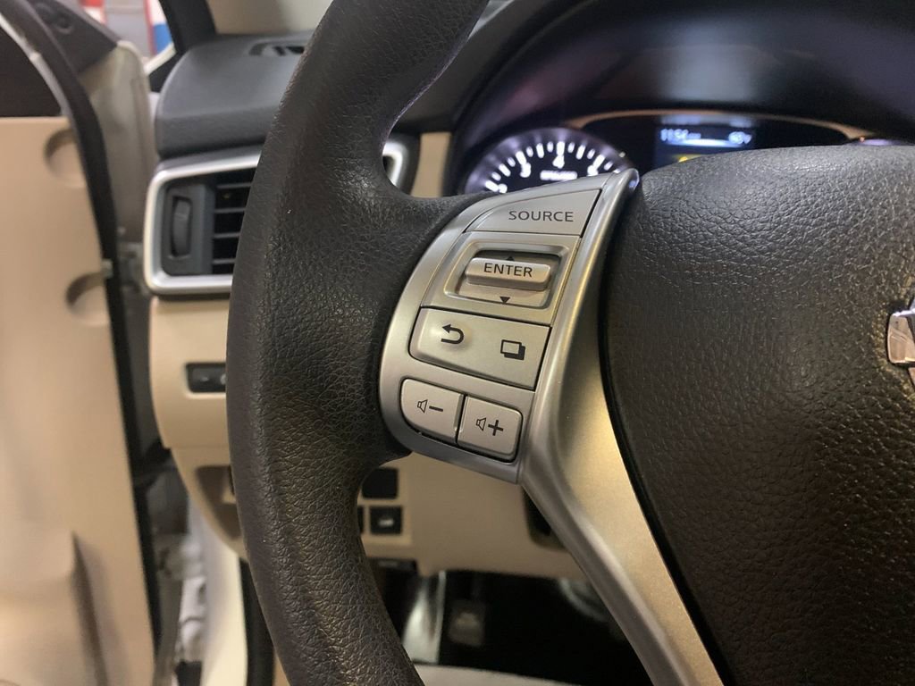 Used 2016 Nissan Rogue S w/ Appearance Package image 28