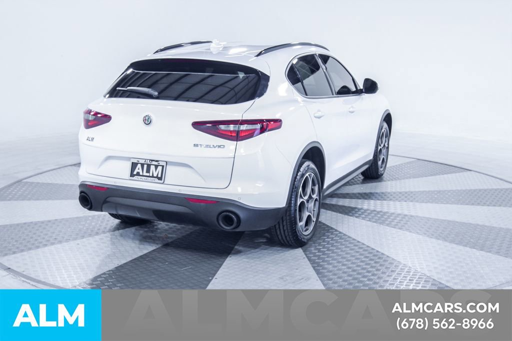 Used 2022 Alfa Romeo Stelvio Sprint image 9