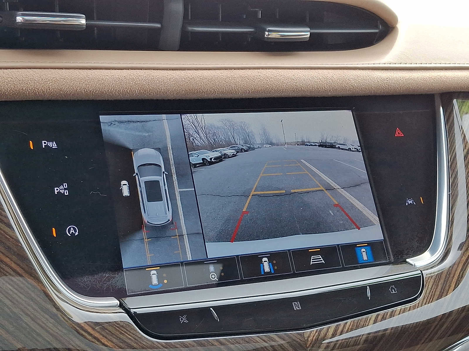 Used 2021 Cadillac XT6 Premium Luxury w/ Platinum Package image 20