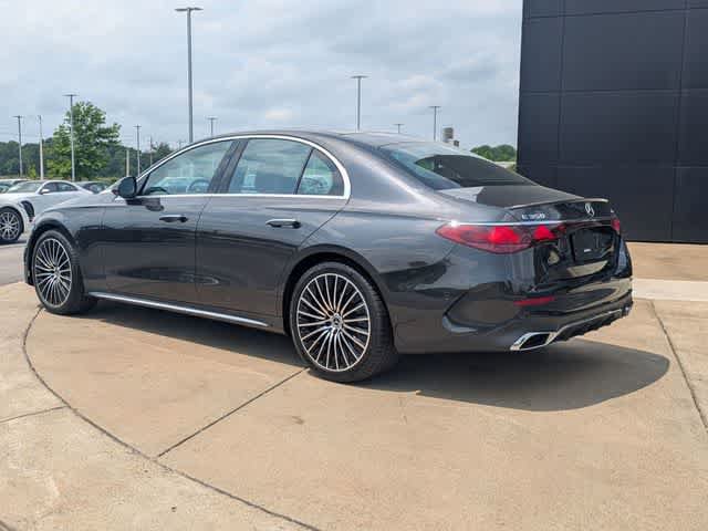Used 2025 Mercedes-Benz E 350 4MATIC Sedan image 7