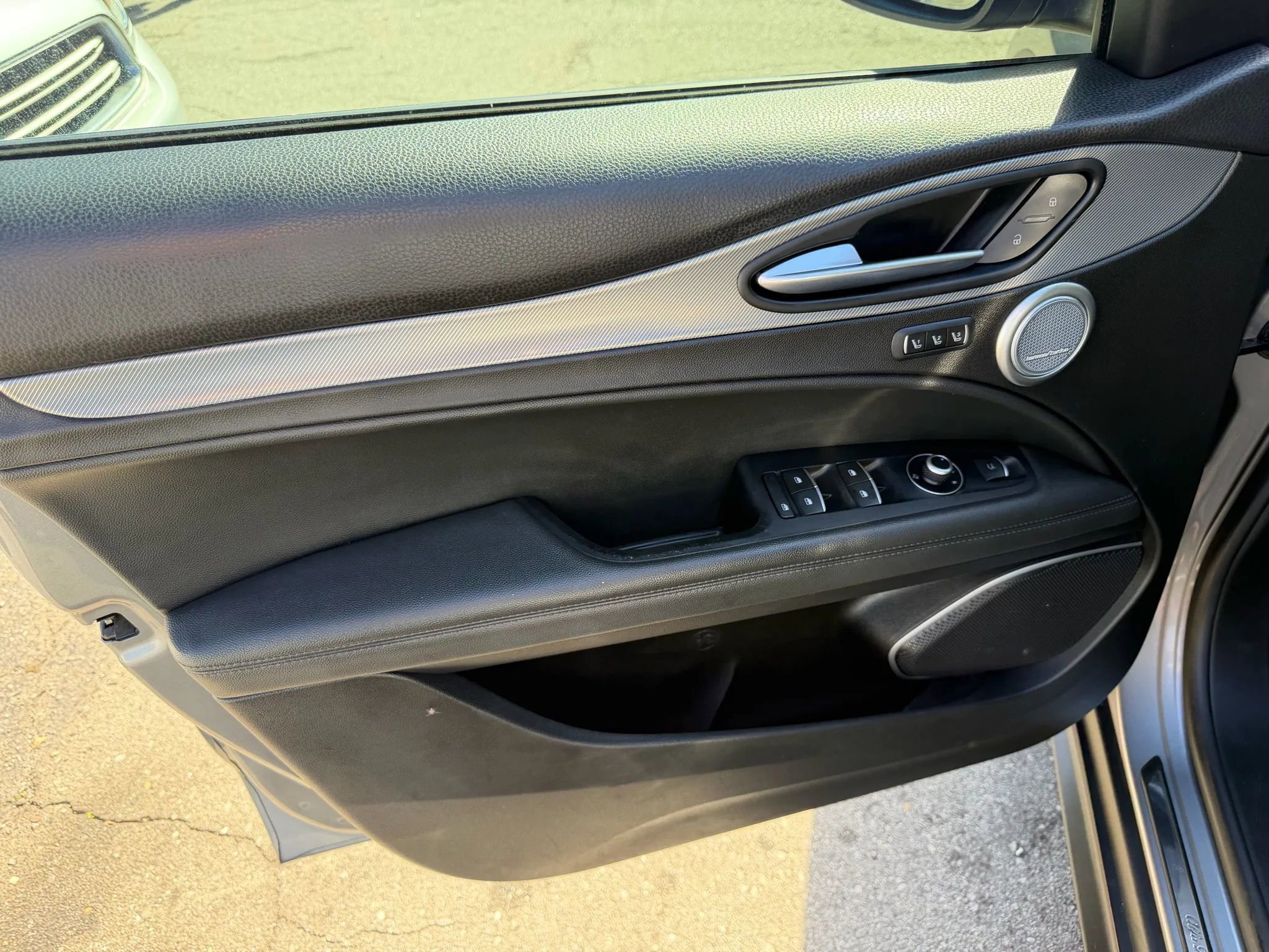 Used 2018 Alfa Romeo Stelvio Ti Sport AWD/4WD image 17