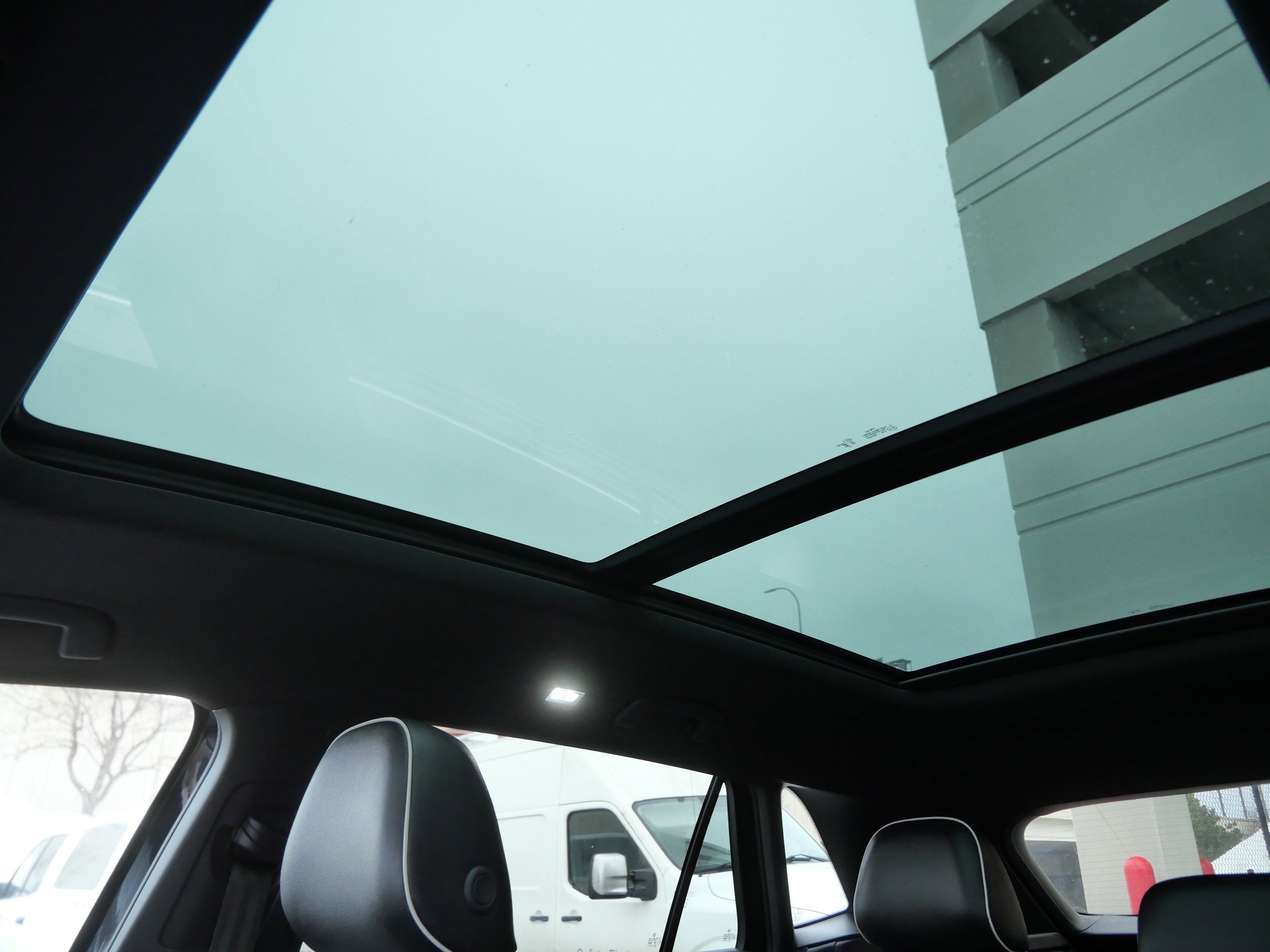 Used 2024 Volkswagen Atlas Cross Sport SEL Premium R-Line image 61