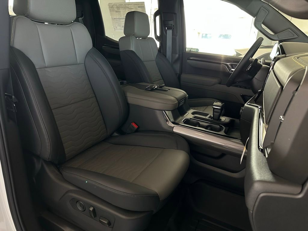 New 2026 Chevrolet Silverado 1500 ZR2 image 16