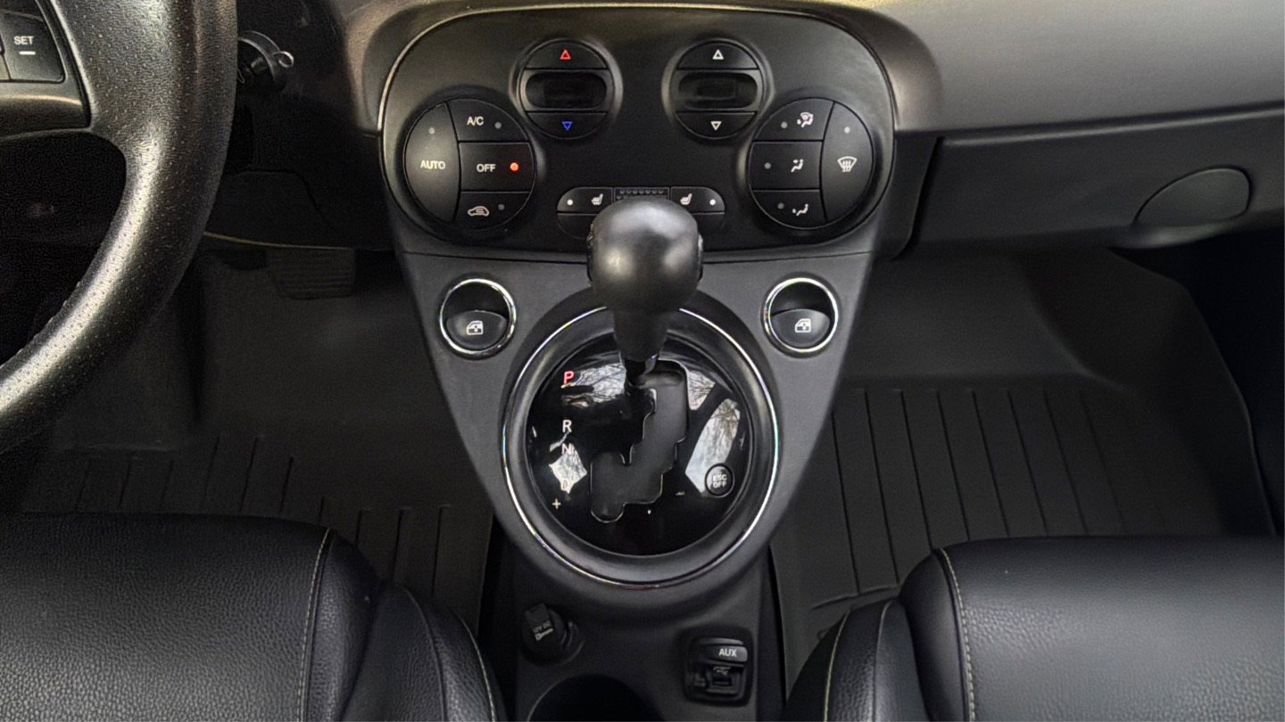 Used 2015 FIAT 500 Turbo w/ Beats Audio Package image 27