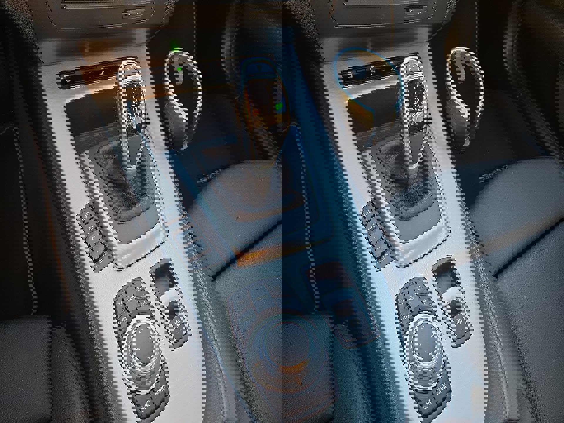 Used 2011 BMW Z4 sDrive35is image 22