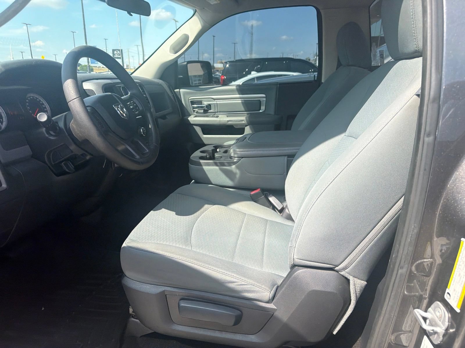 Used 2014 RAM 1500 Express RWD image 10