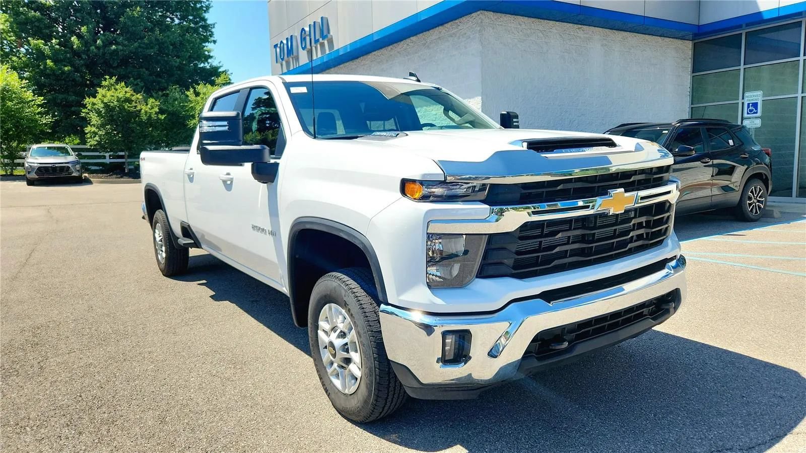 Used 2025 Chevrolet Silverado 2500 LT w/ Convenience Package AWD/4WD image 22