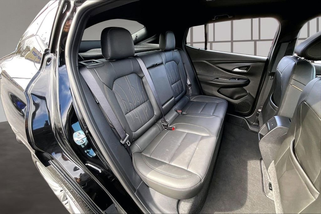 Used 2025 Buick Envista Avenir image 27