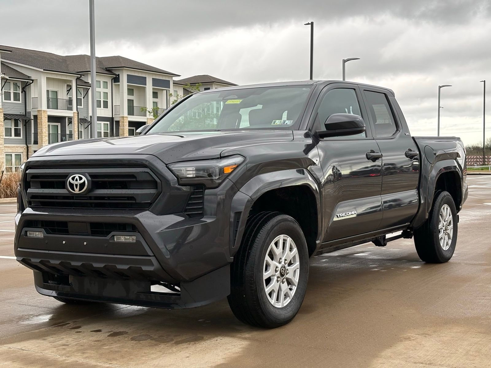 Used 2024 Toyota Tacoma SR5 image 3