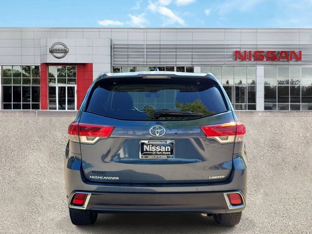 Used 2019 Toyota Highlander Limited FWD image 3