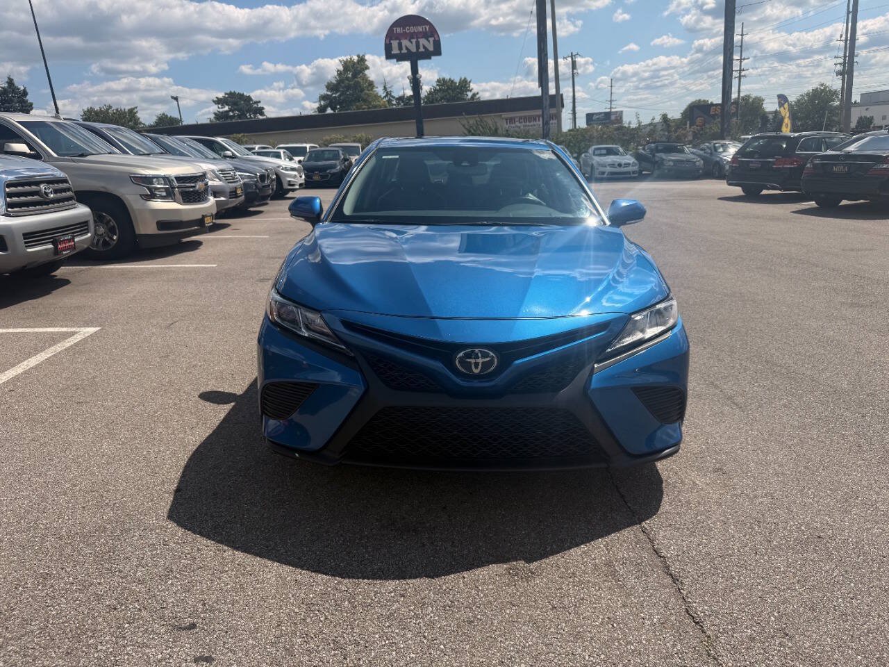 Used 2020 Toyota Camry SE w/ Audio Package AWD/4WD image 3