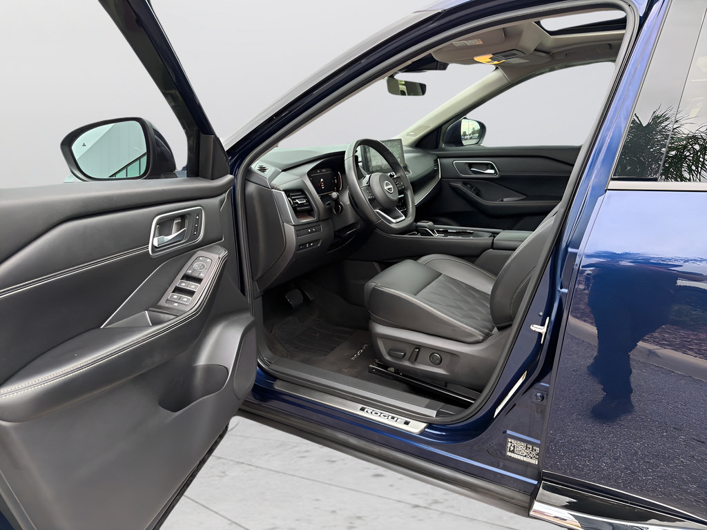 Used 2024 Nissan Rogue Platinum w/ Platinum Premium Package FWD image 15