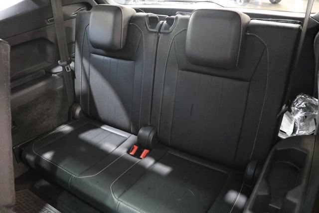 Used 2023 Volkswagen Tiguan SE R-Line FWD image 32