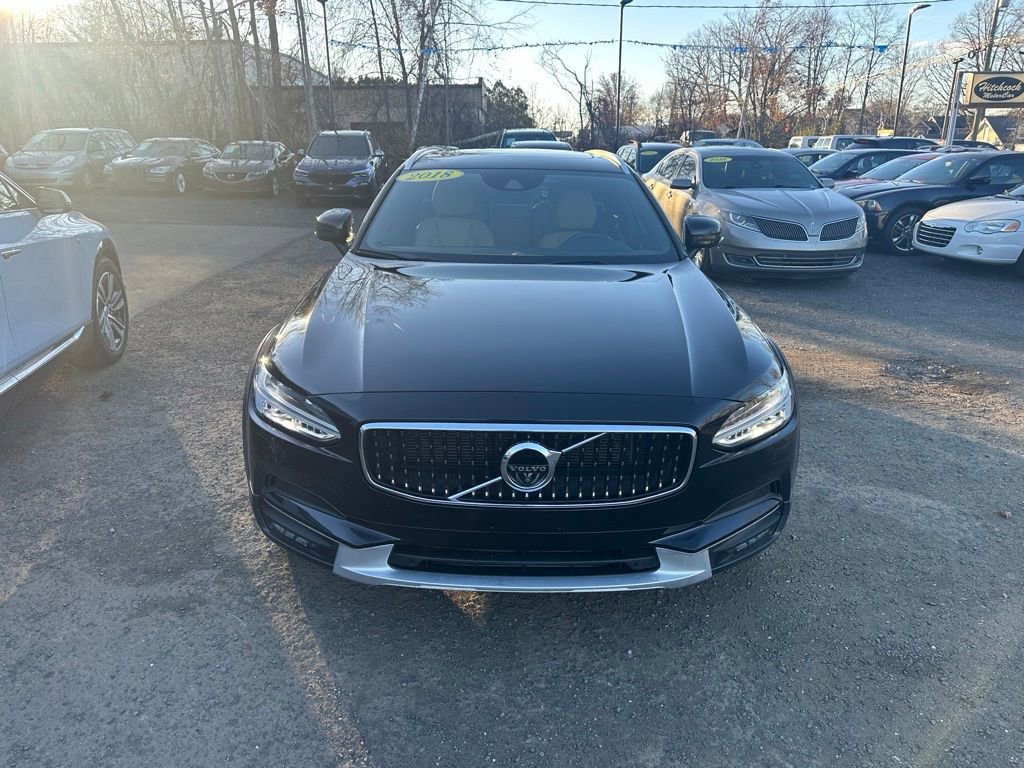 Used 2018 Volvo V90 T5 Cross Country w/ Convenience Package image 2