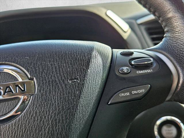 Used 2018 Nissan Pathfinder Platinum image 12