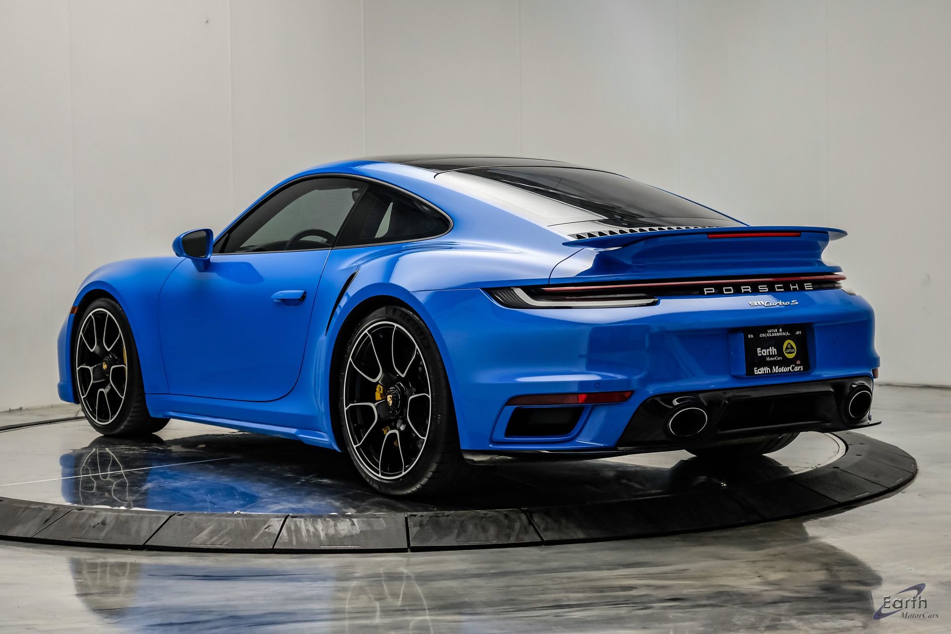 Used 2022 Porsche 911 Turbo S image 11