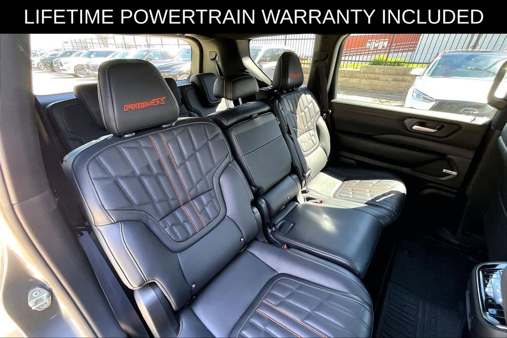 Used 2025 Nissan Armada PRO-4X image 33