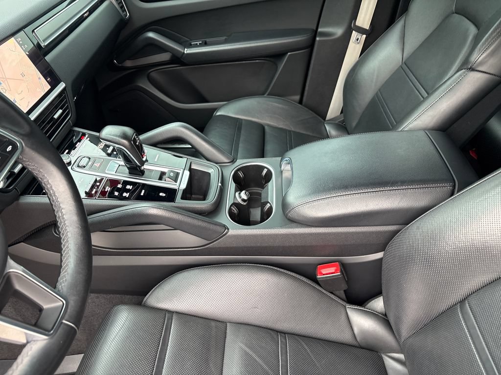 Used 2023 Porsche Cayenne Platinum Edition AWD/4WD image 32