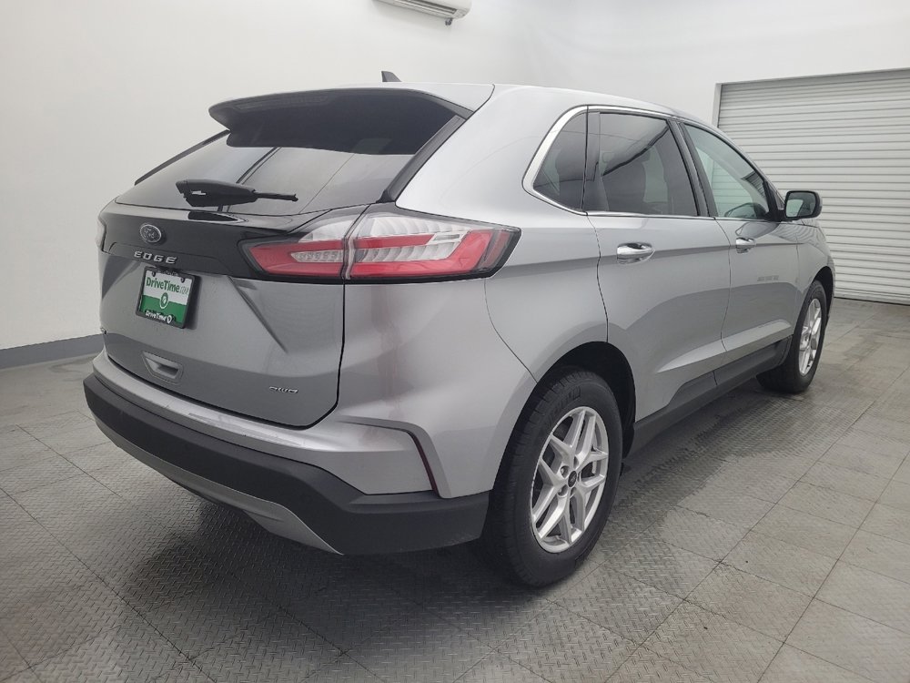 Used 2024 Ford Edge SEL image 9