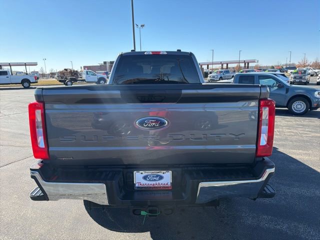 Used 2025 Ford F250 XLT AWD/4WD image 4