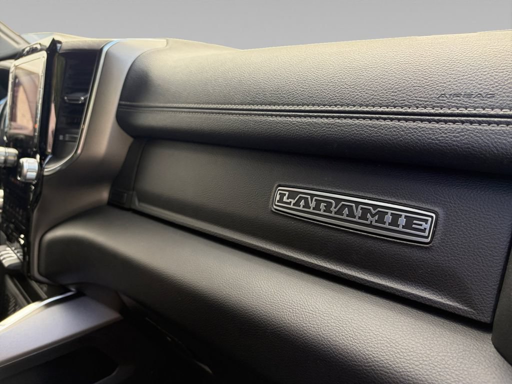 New 2026 RAM 1500 Laramie w/ Sport Appearance Package AWD/4WD image 18
