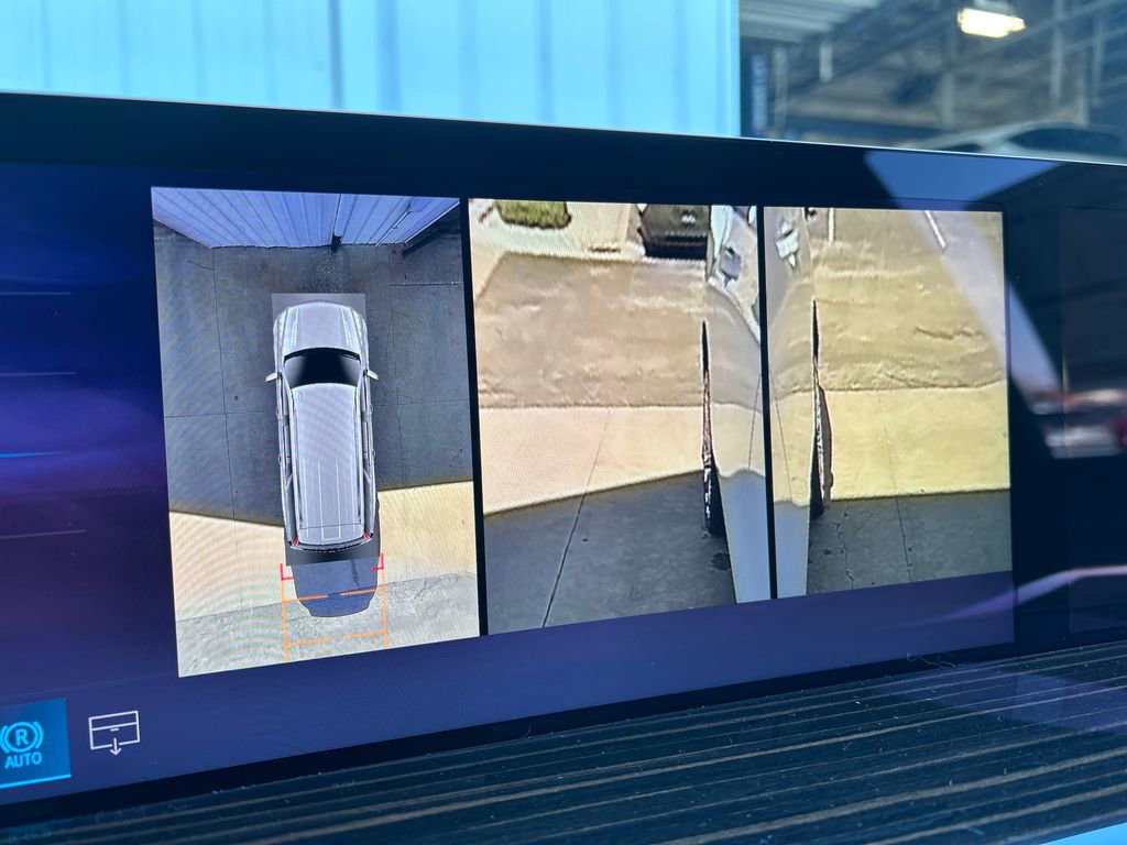 New 2026 Cadillac Escalade ESV Luxury image 34