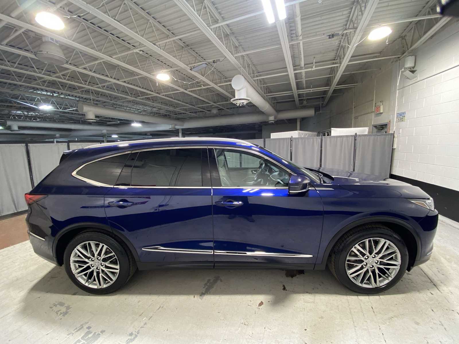 Certified 2023 Acura MDX SH-AWD w/ Advance Package image 27