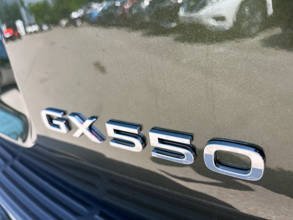 Used 2025 Lexus GX 550 w/ Accessory Package (Z1) AWD/4WD image 40