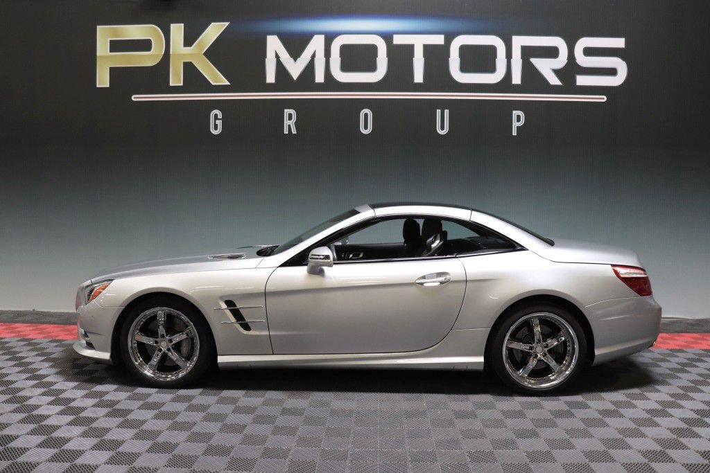 Used 2014 Mercedes-Benz SL 550 w/ Driver Assistance Package image 5