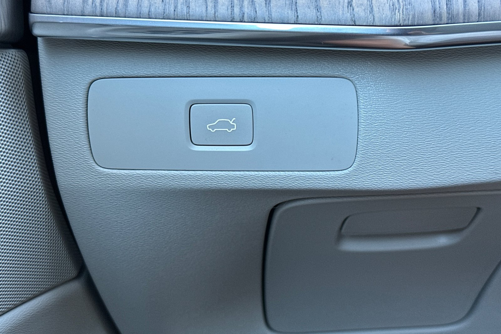 Certified 2023 Volvo XC90 B6 Plus w/ Protection Package Premier AWD/4WD image 34