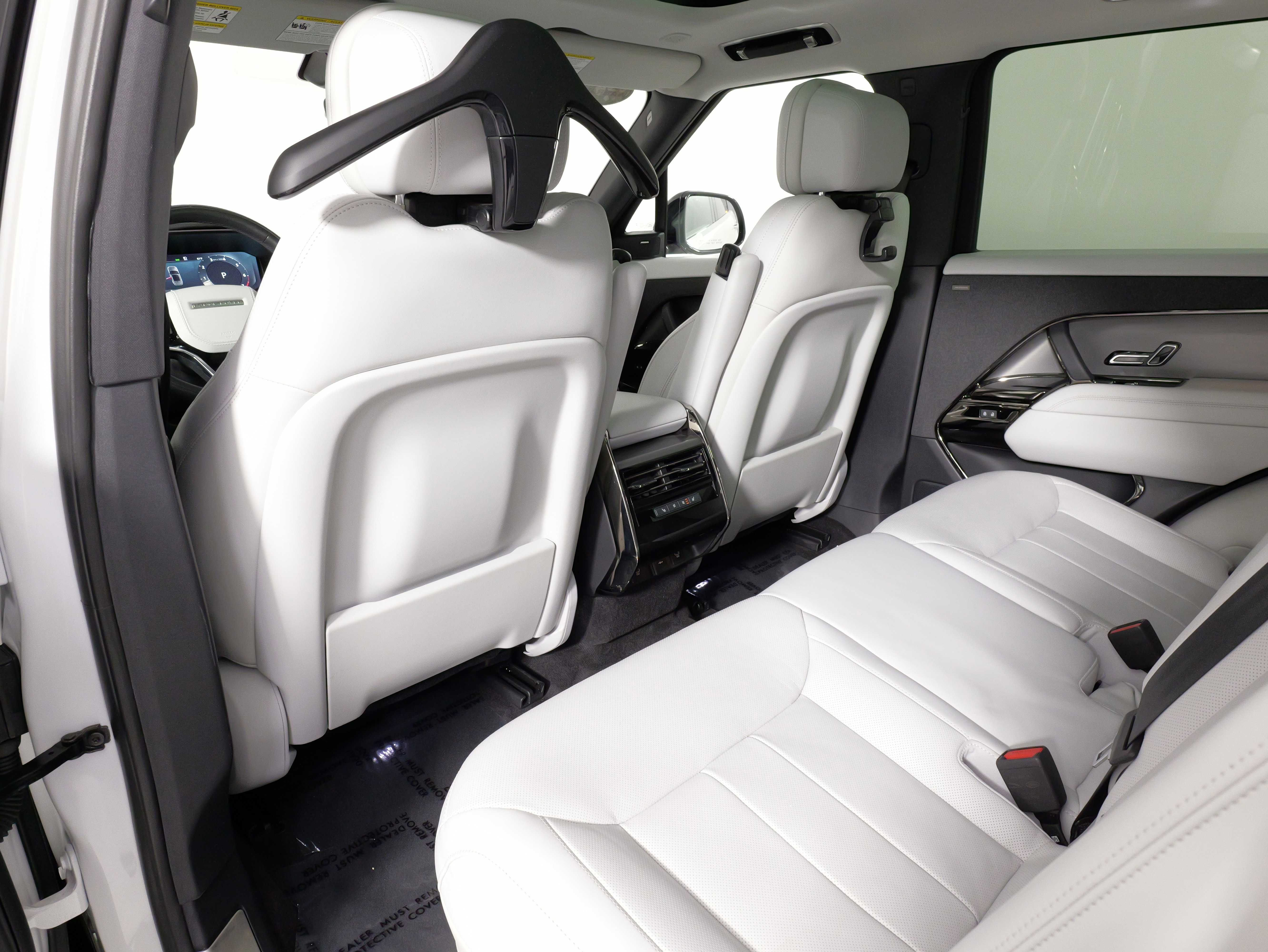 Used 2023 Land Rover Range Rover Sport SE image 36