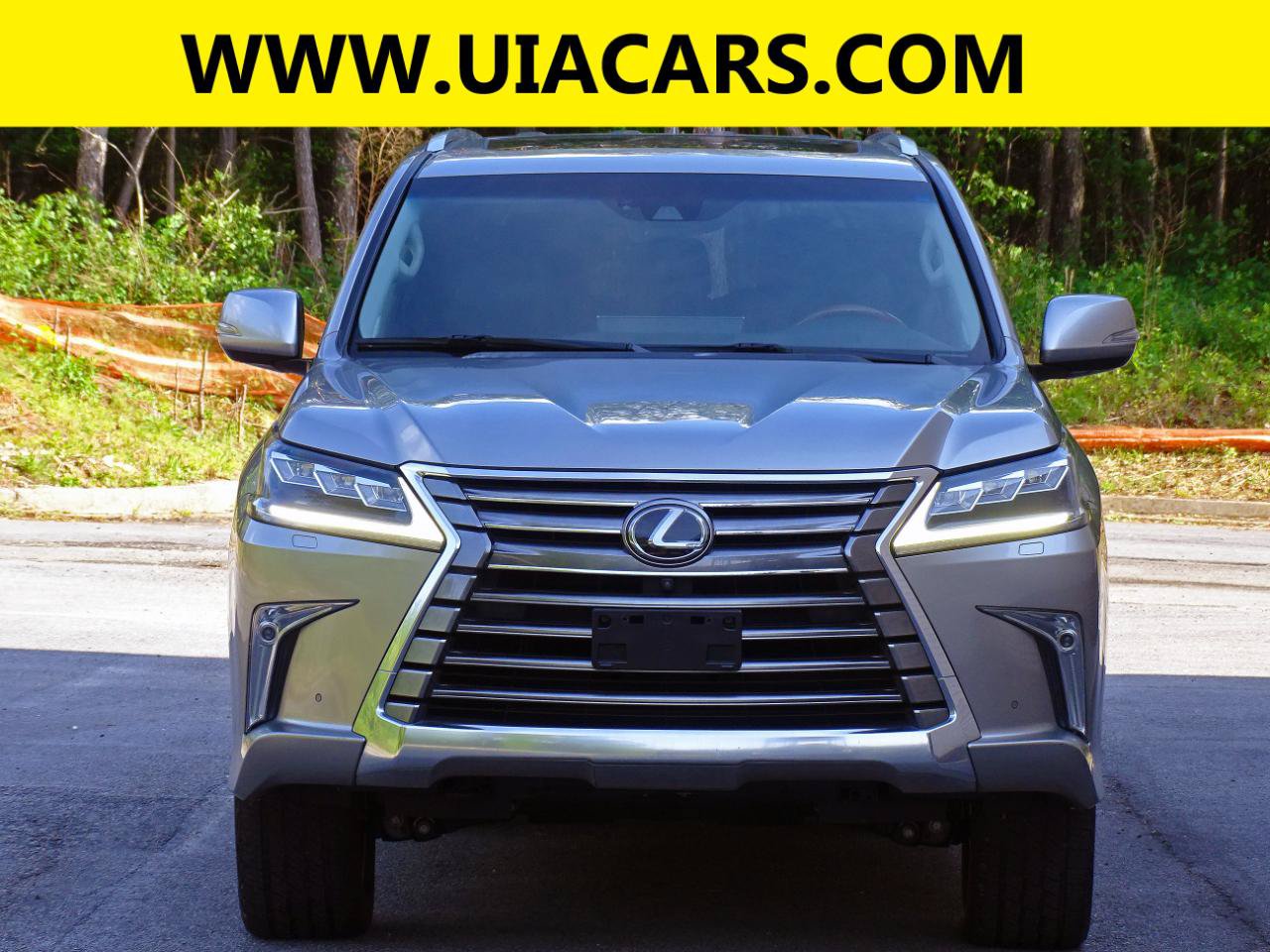 Used 2019 Lexus LX 570 4WD w/ Luxury Package image 3